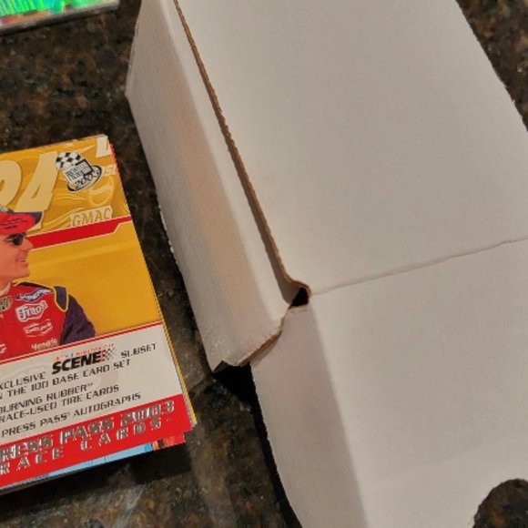 Assorted Trading Cards - Picture 1 of 16